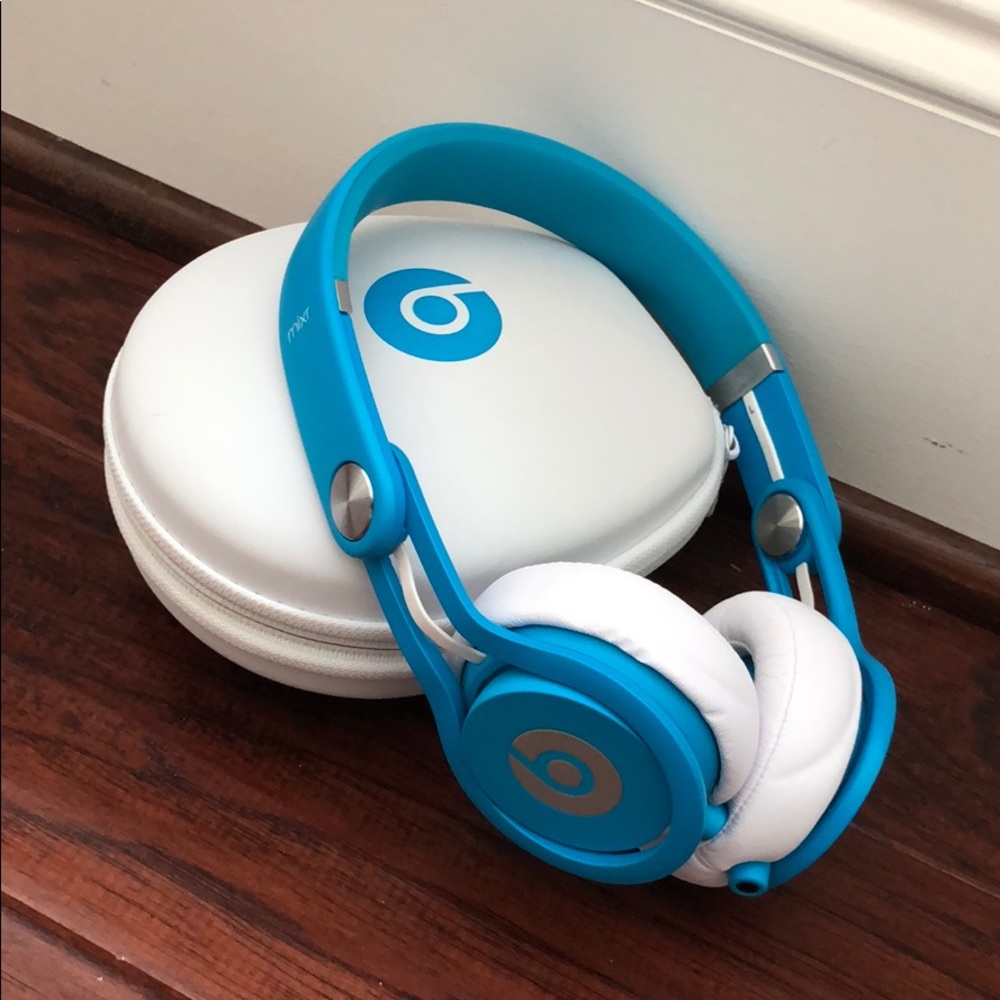 Beats Mixr headphones with carry case